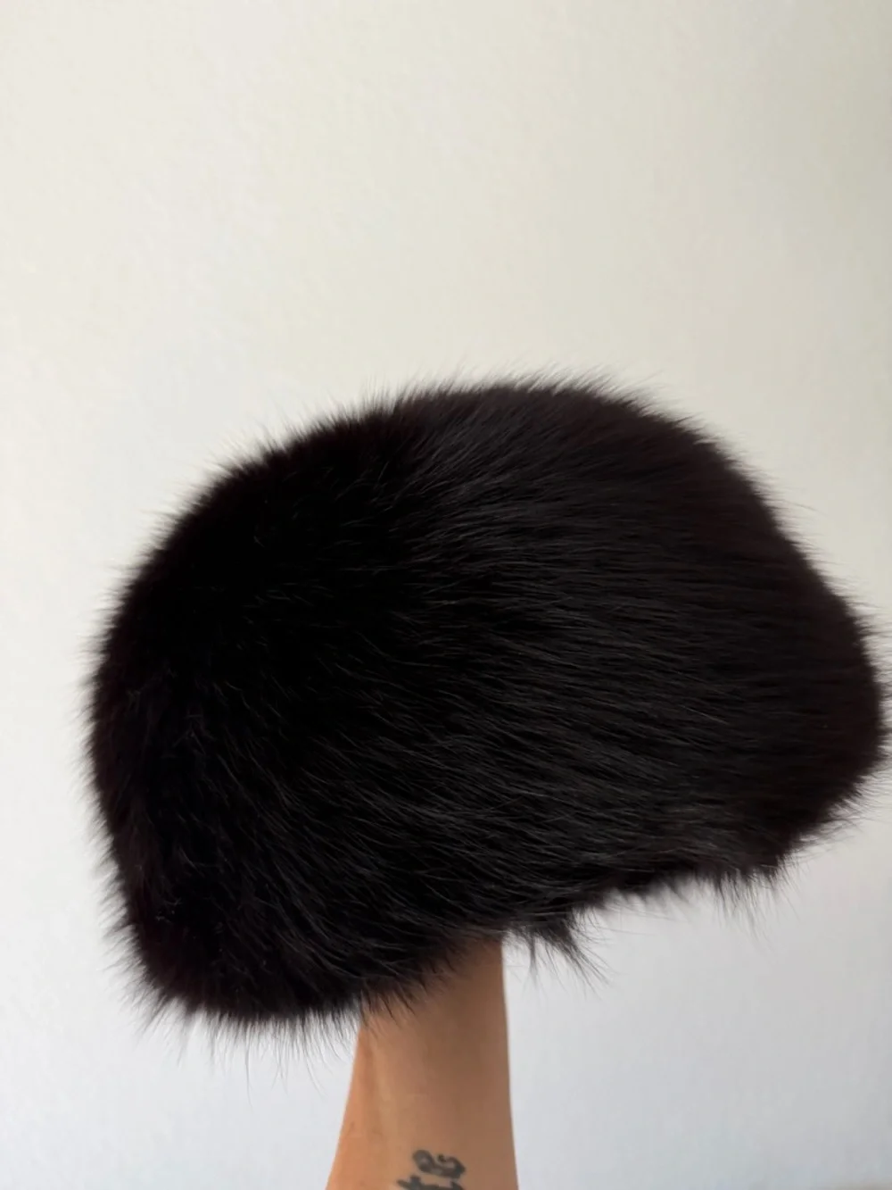 Vintage Black Fur Beret - Picture 5 of 12
